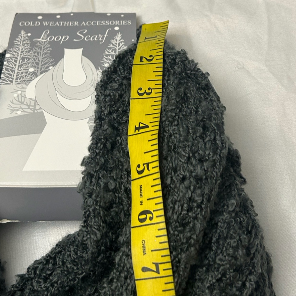LOOP SCARF - Picture 7 of 11